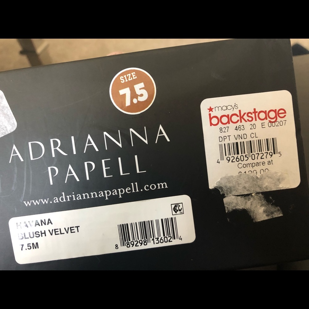 Adrianna Pappell Velvet Pump - Picture 6 of 7